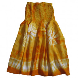 Barnklänning med batik mönster